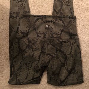 Lululemon Wunder Under